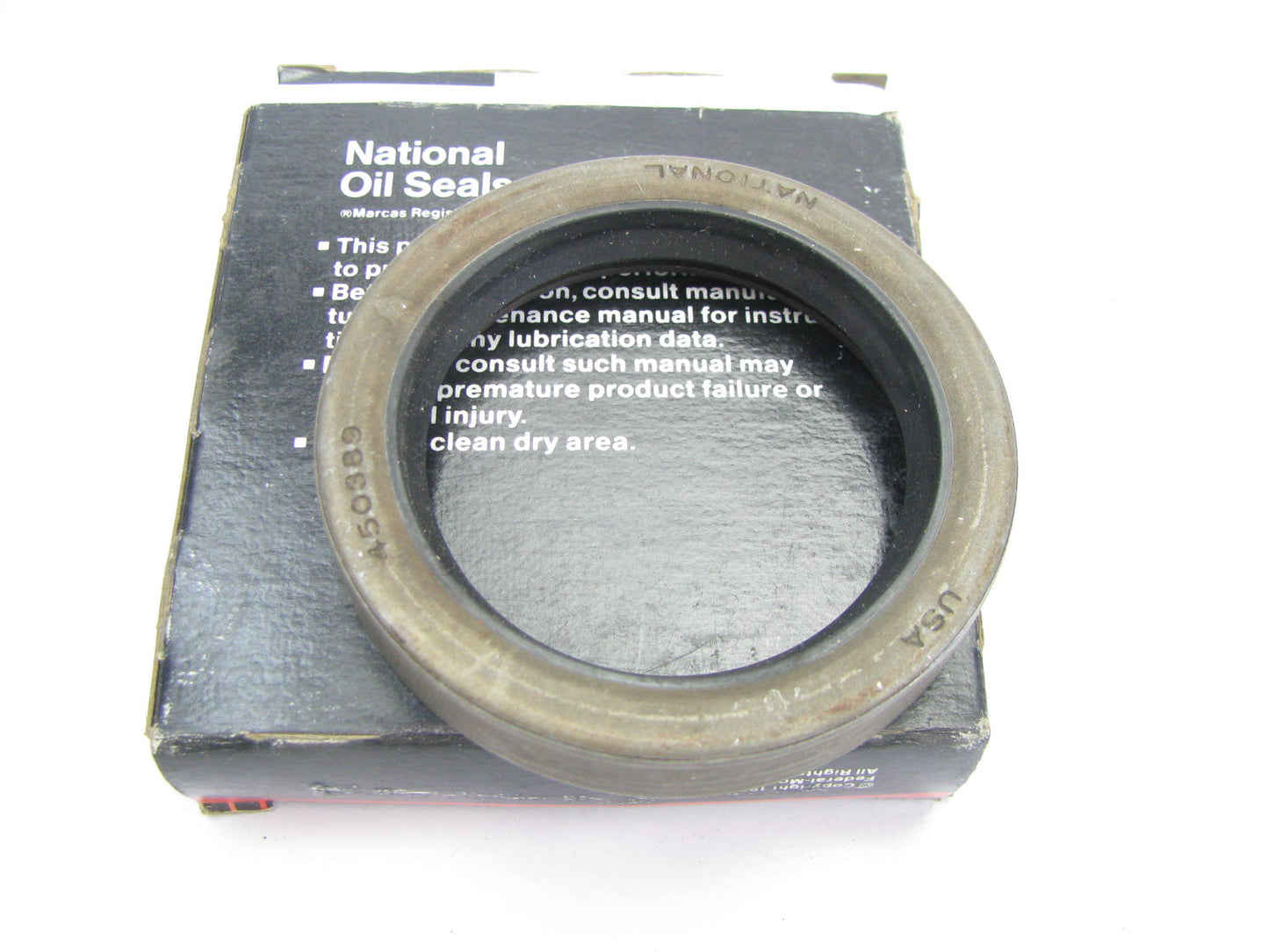 National 450389 Wheel Seal - 2.756'' OD X 2.000'' ID X 0.375'' WIDE