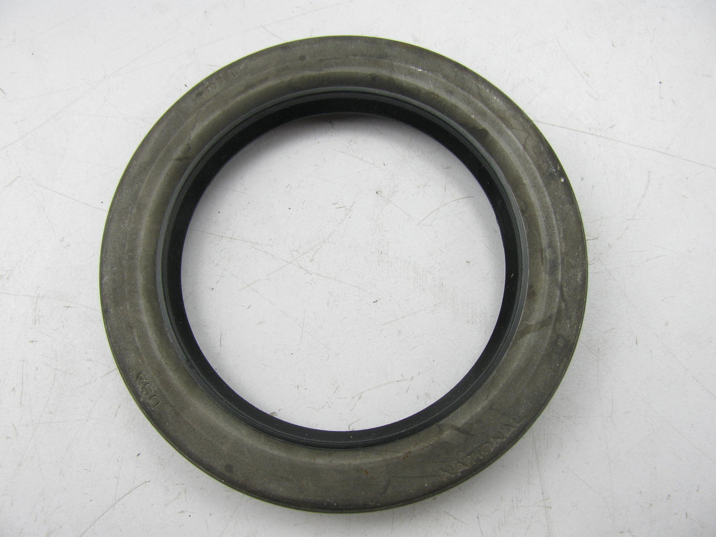 National 455001 Oil Seal - 3.543'' OD X 2.500'' ID X 0.500'' Wide