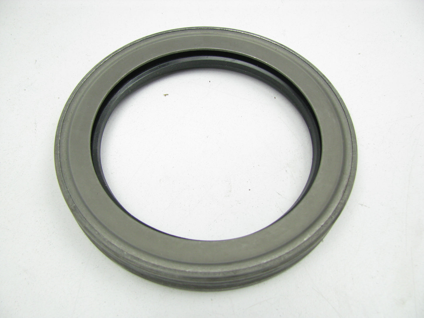 National 455173 Rear Inner Wheel Seal 1961-64 IHC M Series 57 SA120 SM120