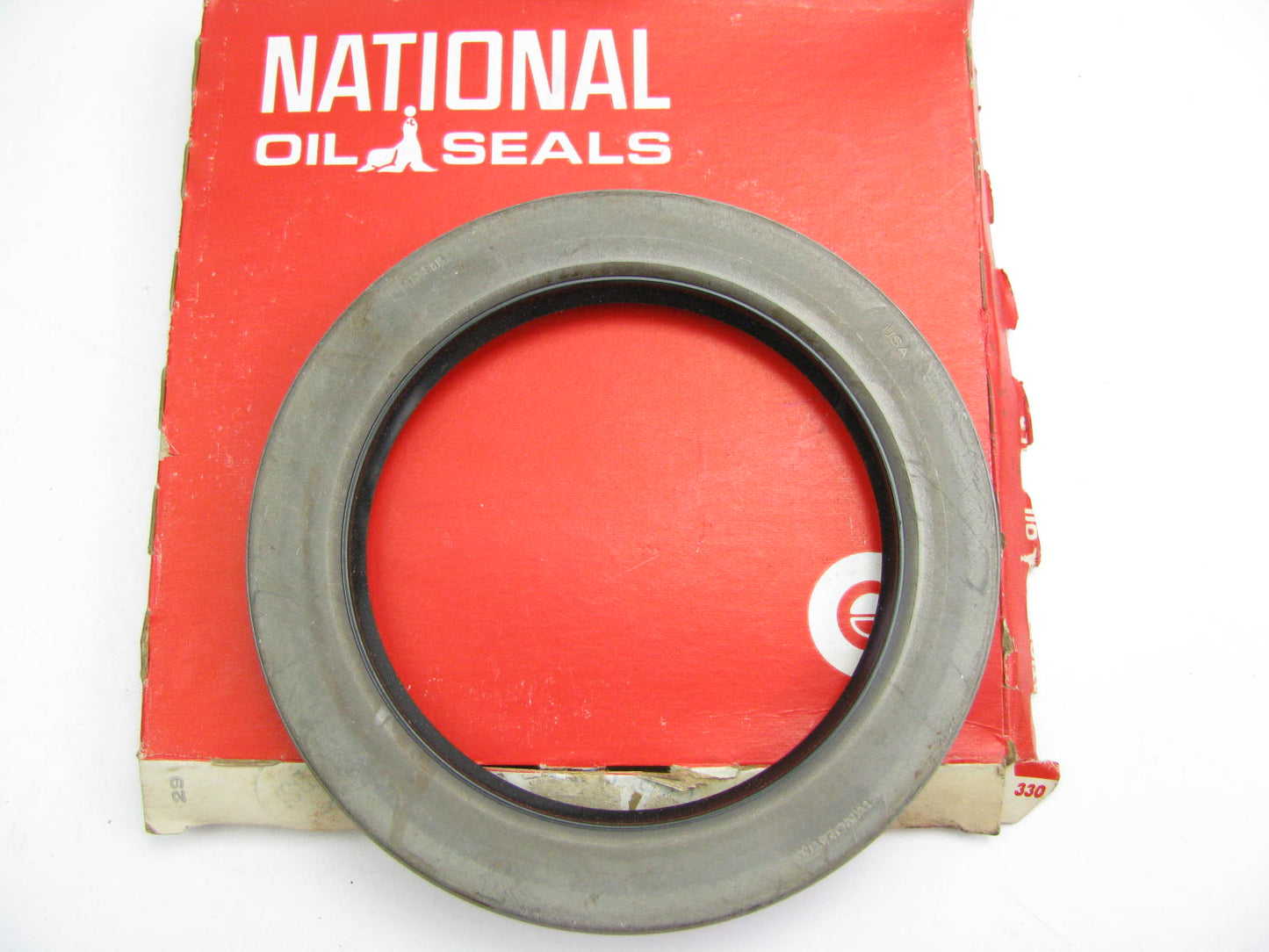 National 455513 Oil Seal - 5.631'' OD X 4.000'' ID X 0.5000'' Wide