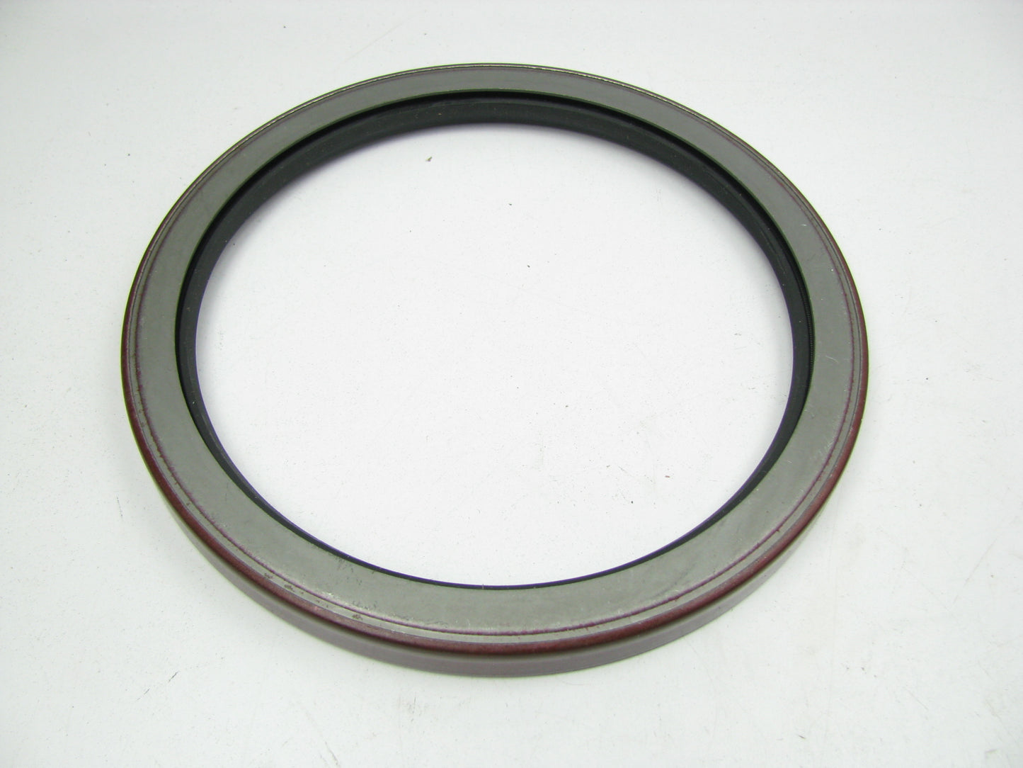 National 455583 Oil Seal - 7.506'' OD X 6.188'' ID X 0.563'' W N61840