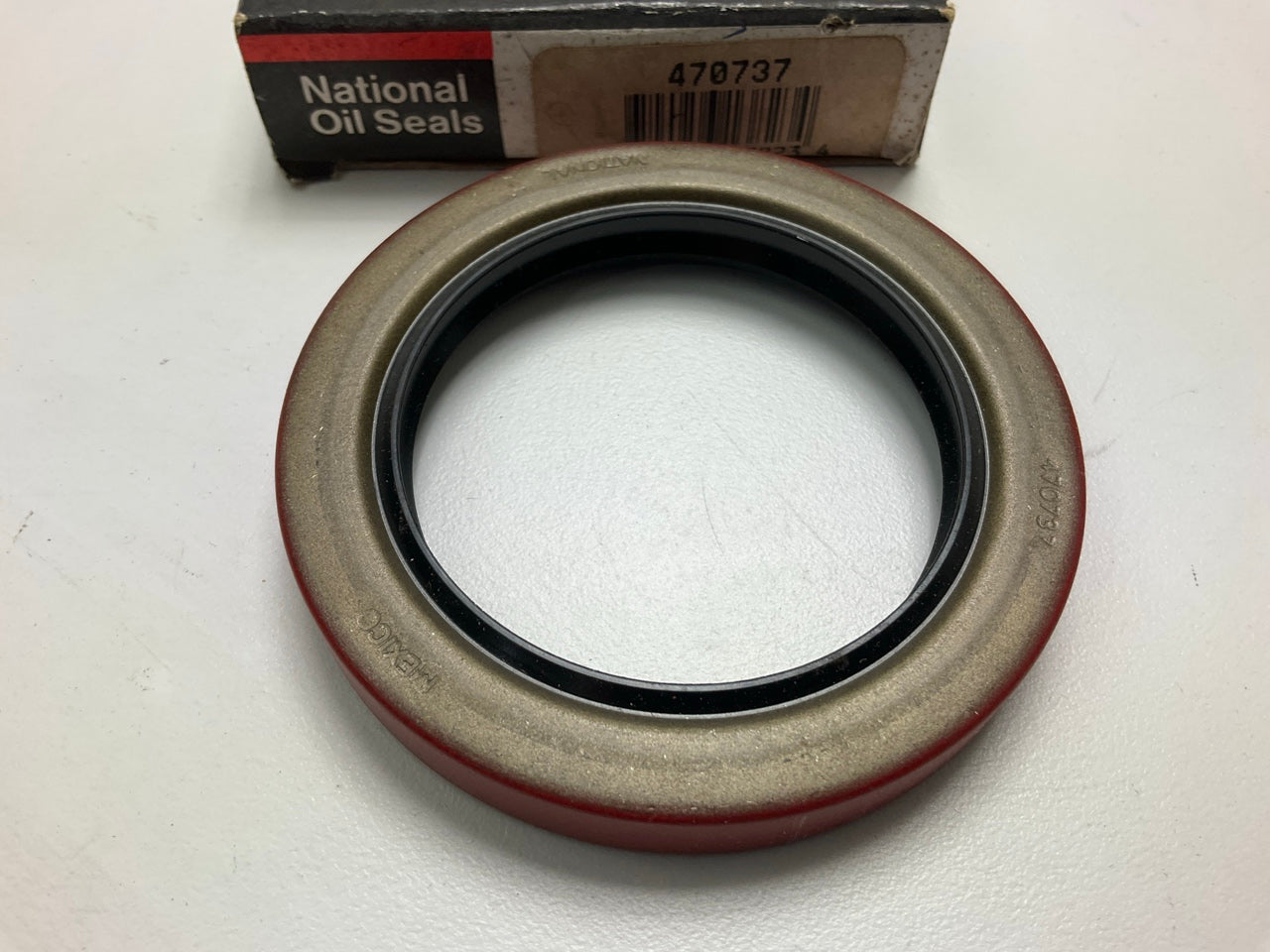 National 470737 Multi-Purpose Seal - 3.194'' OD X 2.250'' ID X 0.437'' Wide