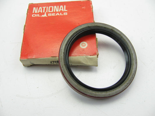 National 471887 Oil Seal - 3.1300'' OD X 2.4375'' ID X 0.3750'' Wide