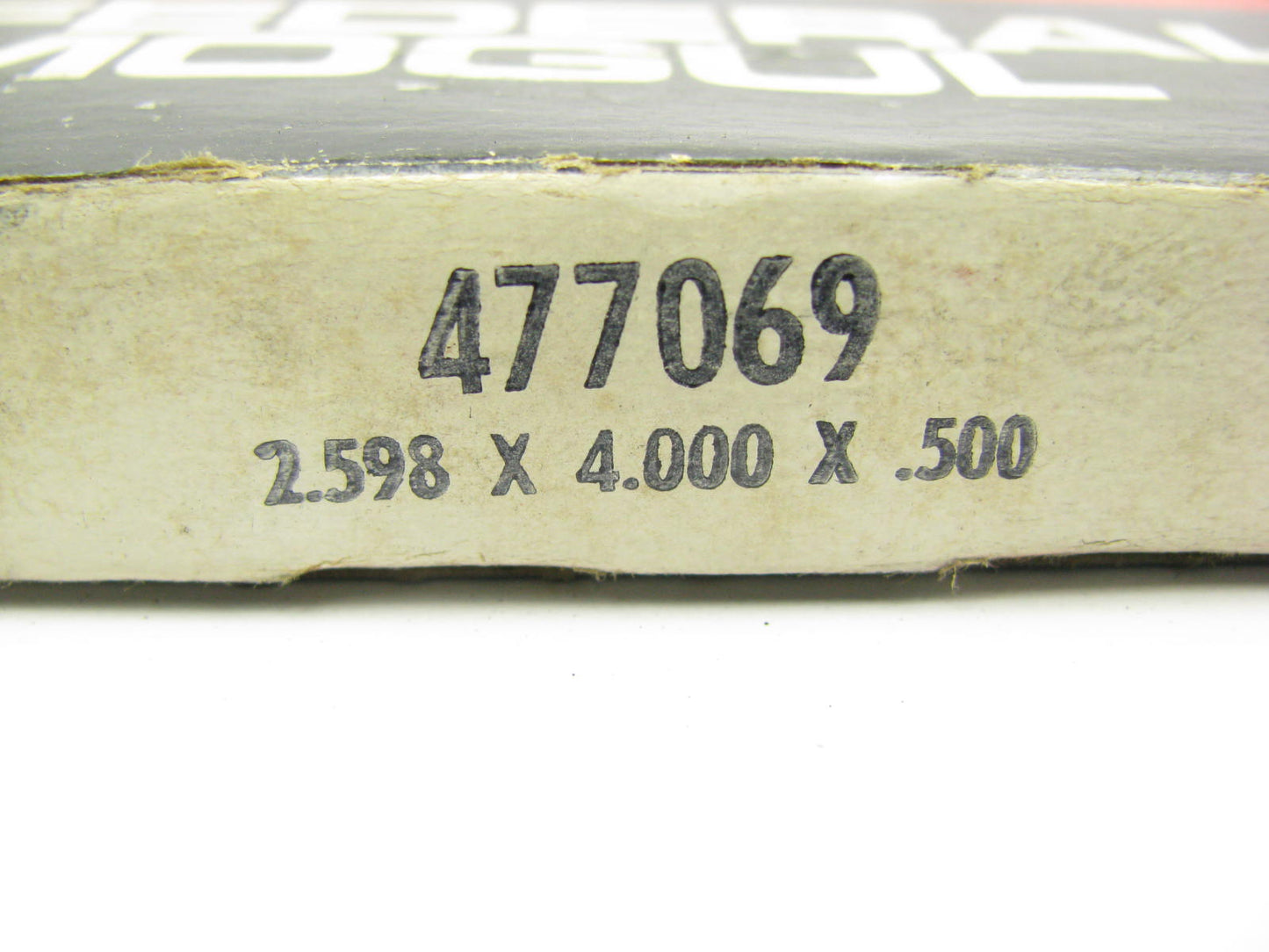 National 477069 Oil Seal - 4.000'' OD X 2.598'' ID X 0.500'' Wide