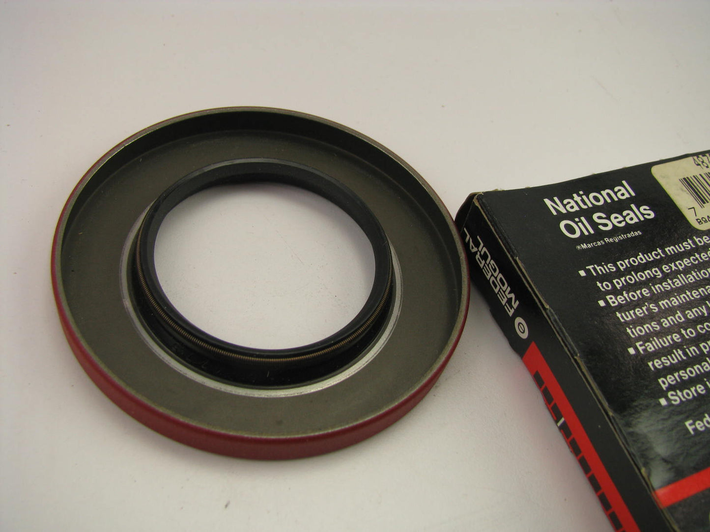 National 487945 Oil Seal - 3.628'' OD X 2.000'' ID X 0.500'' Wide