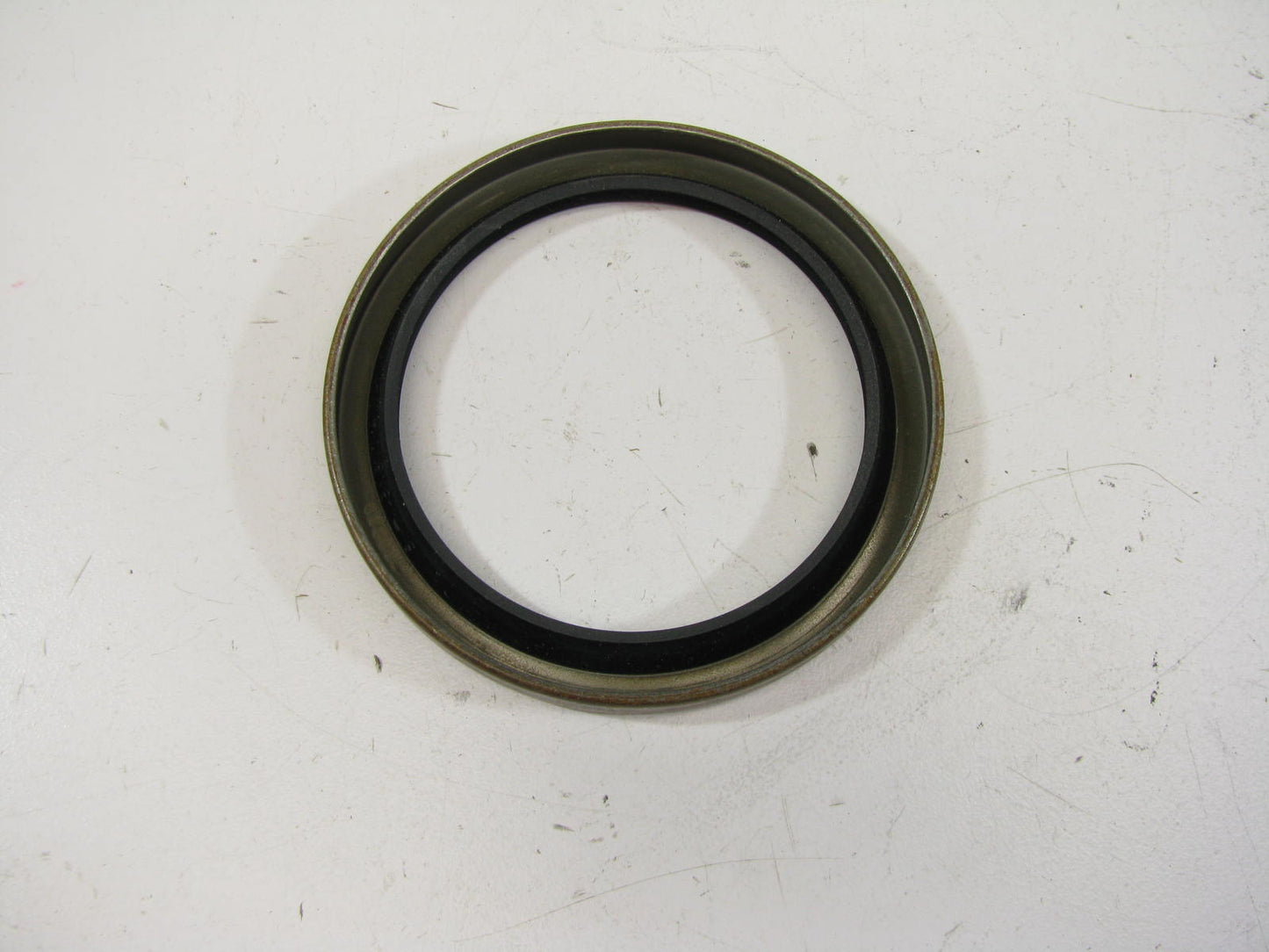 National 493637 Wheel Oil Seal - Front Inner