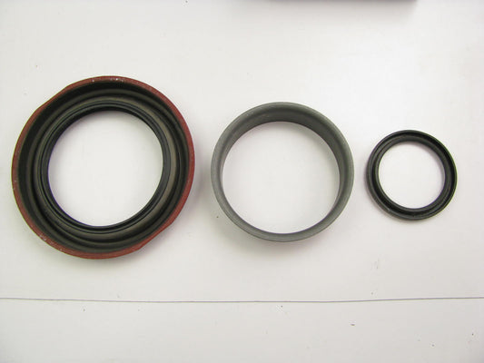 National 5100 Front Axle Wheel Oil Seal - 4.631'' OD X 3.125'' ID X 0.605'' Wide