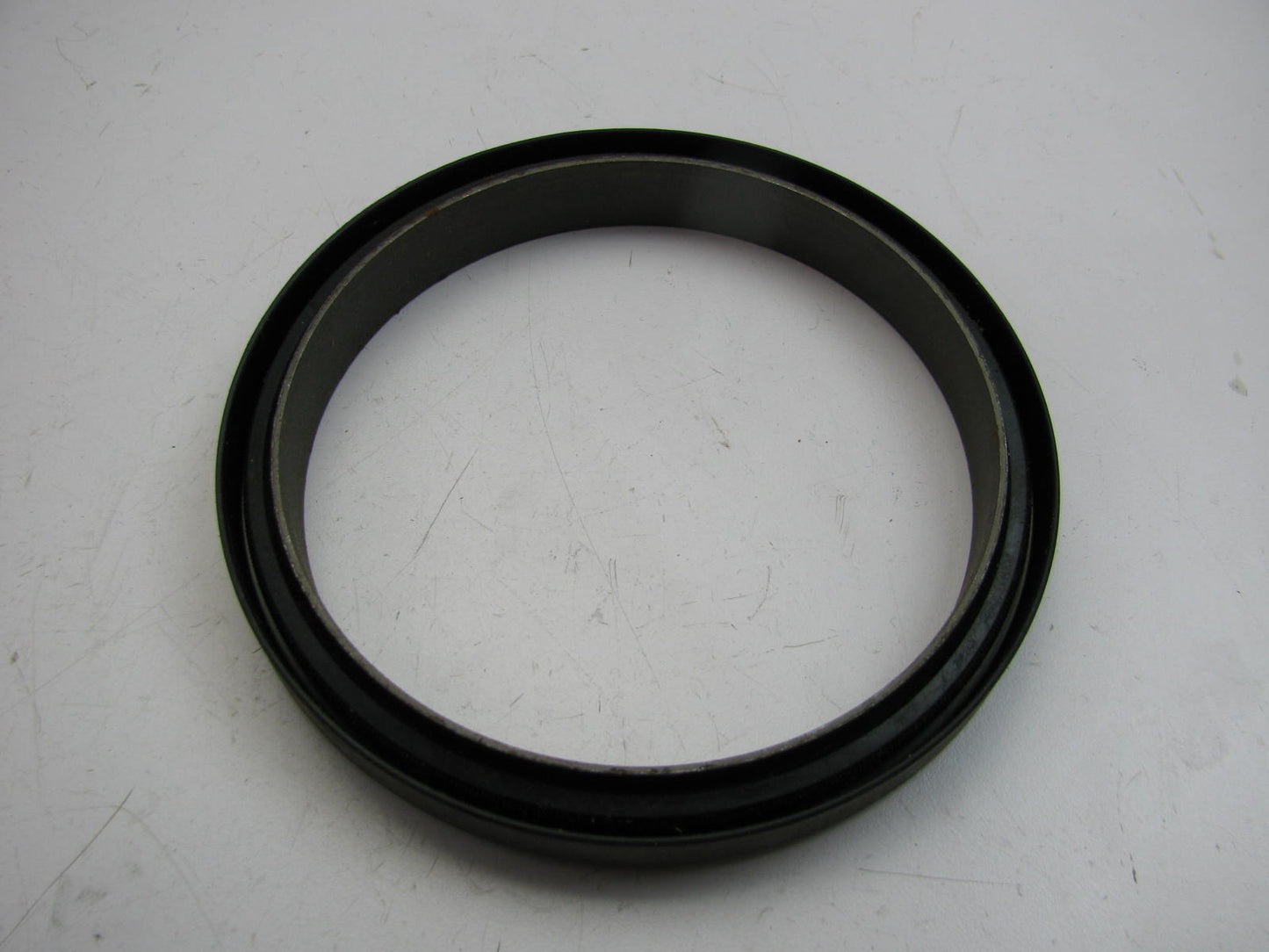 National 5110 Wheel Oil Seal - 5.379'' OD X 4.375'' ID X 1.016'' Wide