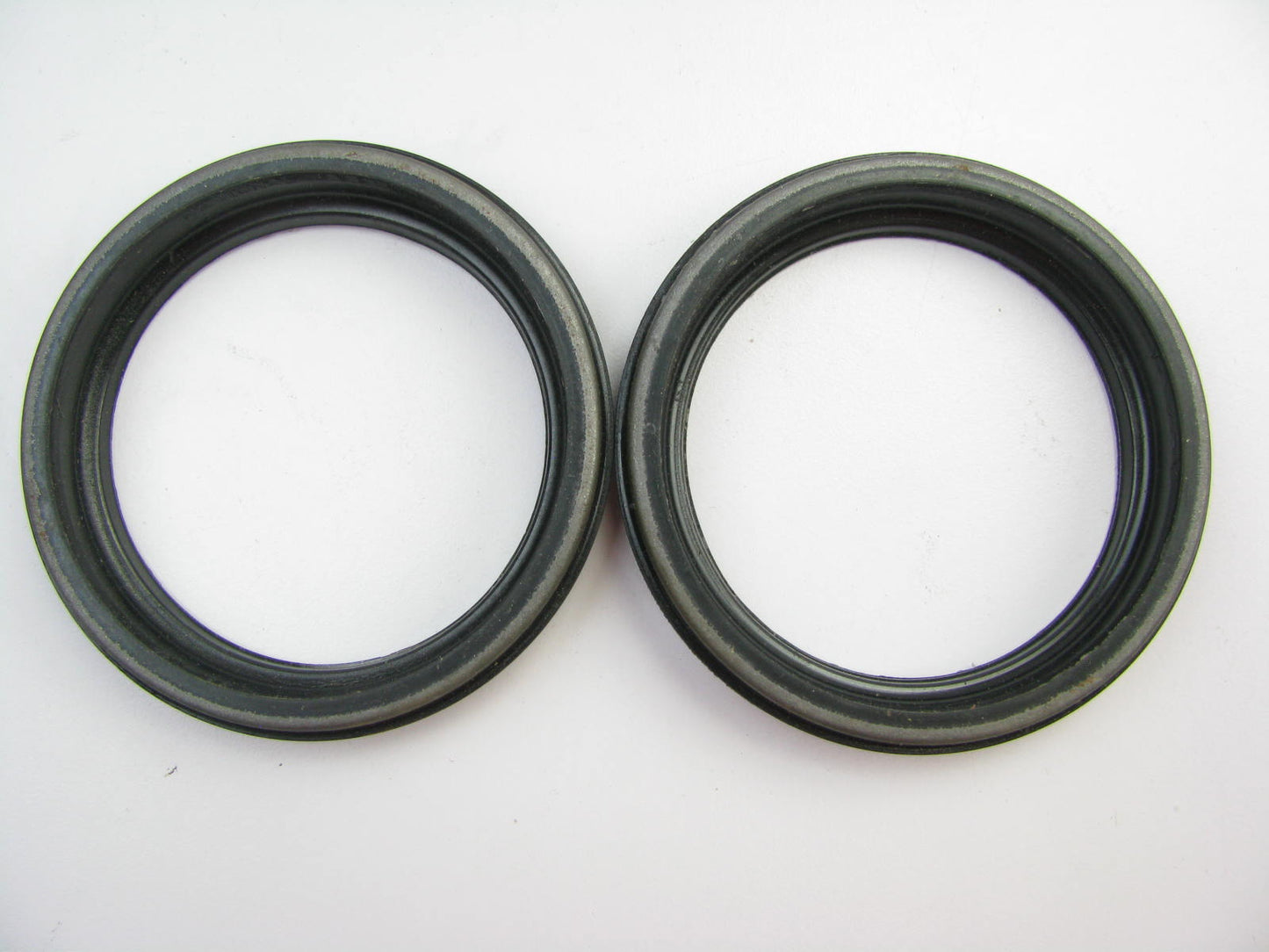 (2) National 6532 Wheel Seal - 3.256'' OD X 2.687'' ID X .578''