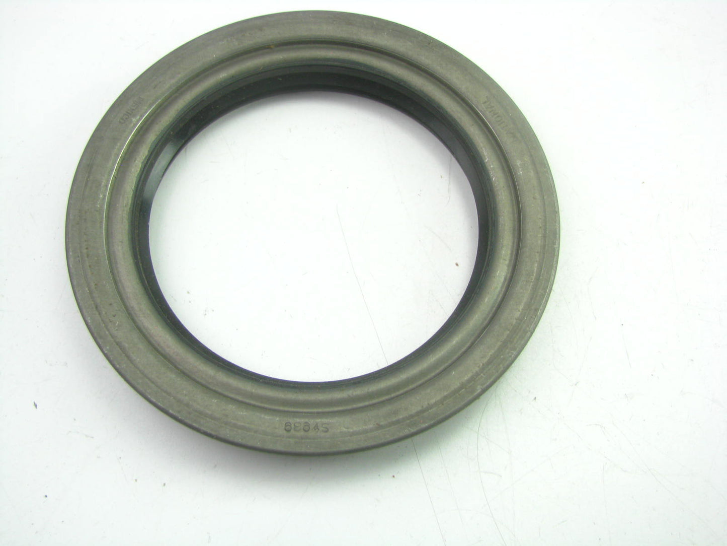 National 6864S Rear Outer Wheel Seal - 5.506'' OD X 4.05'' ID - 40630