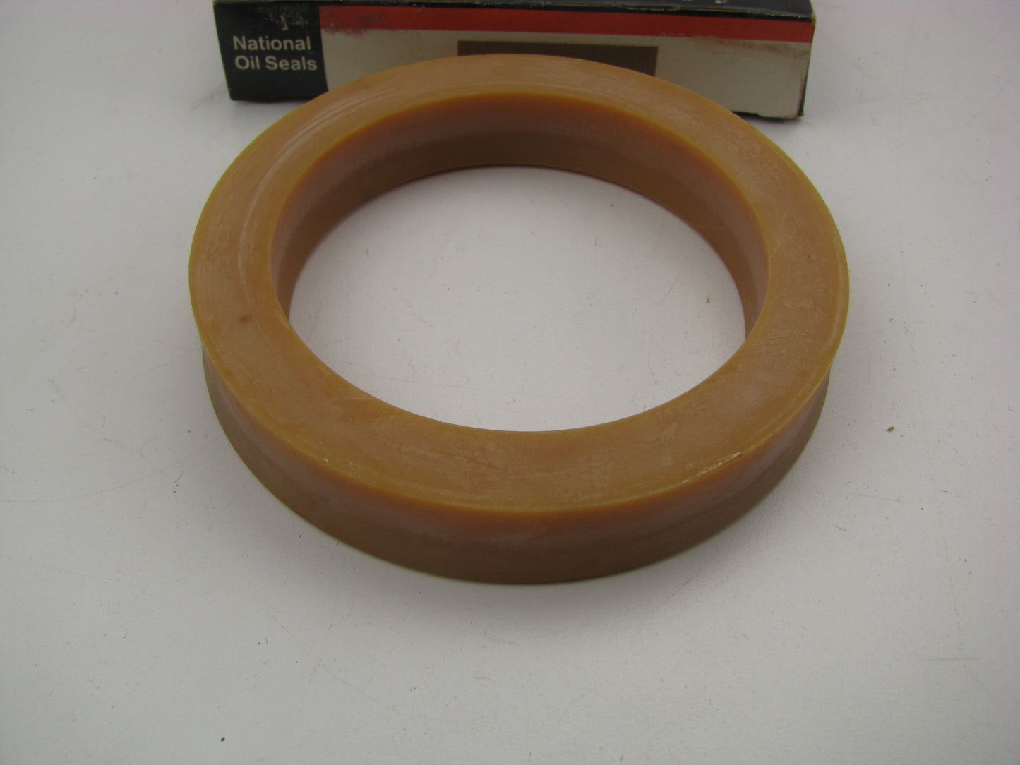 National 710009 INDUSTRIAL Oil Seal 4.004 OD X 3.000 ID X 0.656 W
