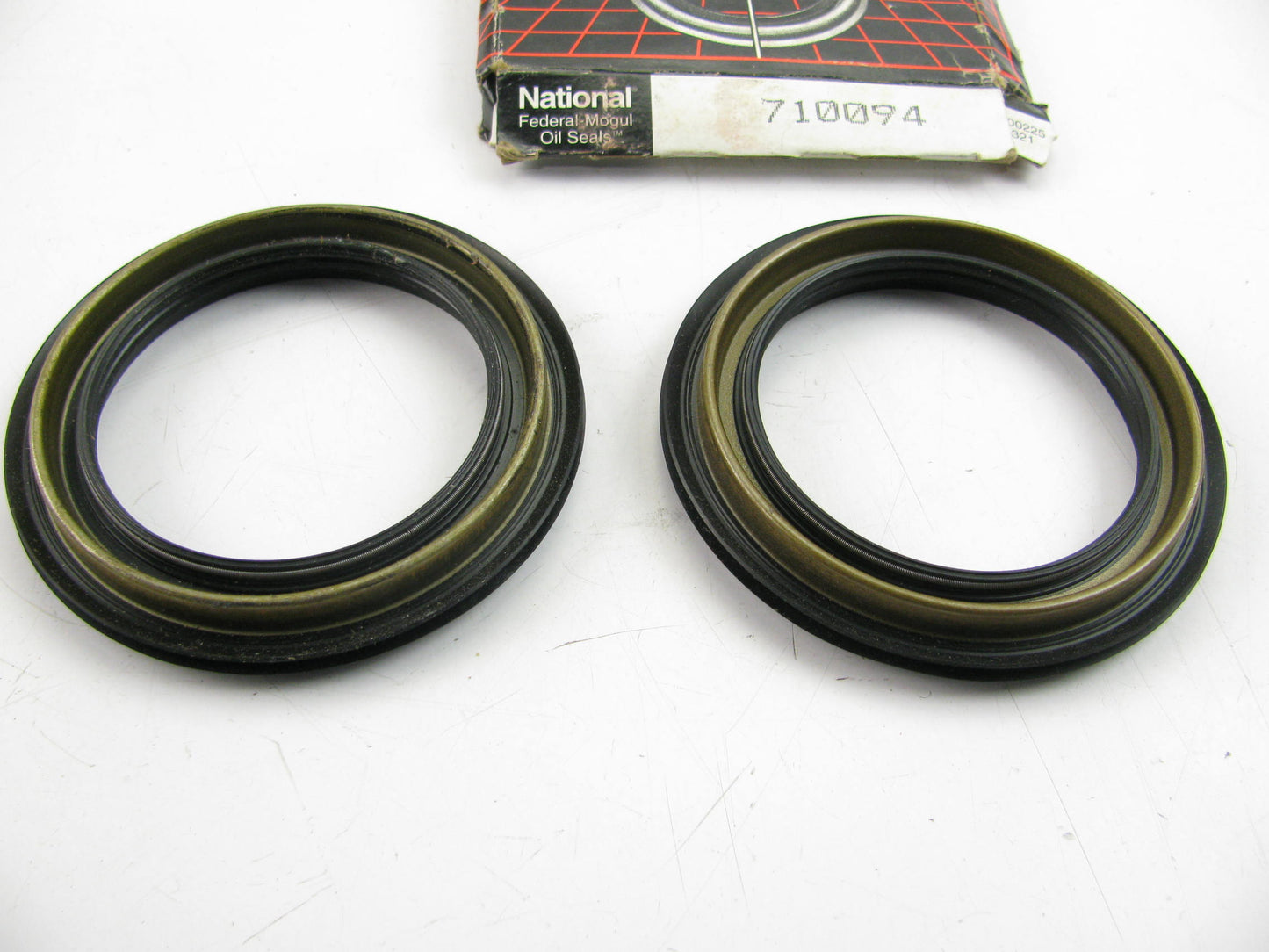 (2) National 710094 Front Inner Wheel Seal For 95-02 Kia Sportage 87-93 B2600