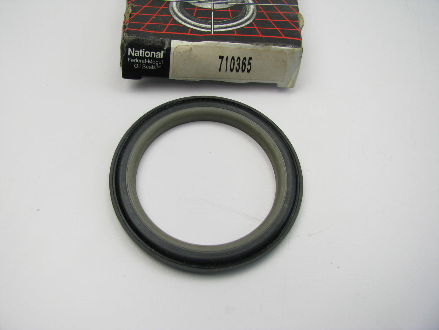 National 710365 Industrial Seal - 2.000'' Shaft, 2.720'' Bore, 0.210'' Width
