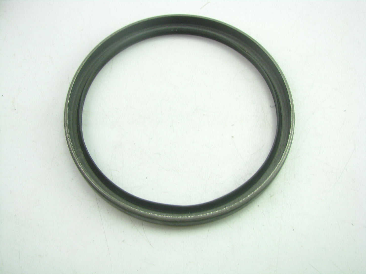 National 712122 Industrial Oil Seal - 7.102'' OD X 6.142'' ID X 0.591'' Wide