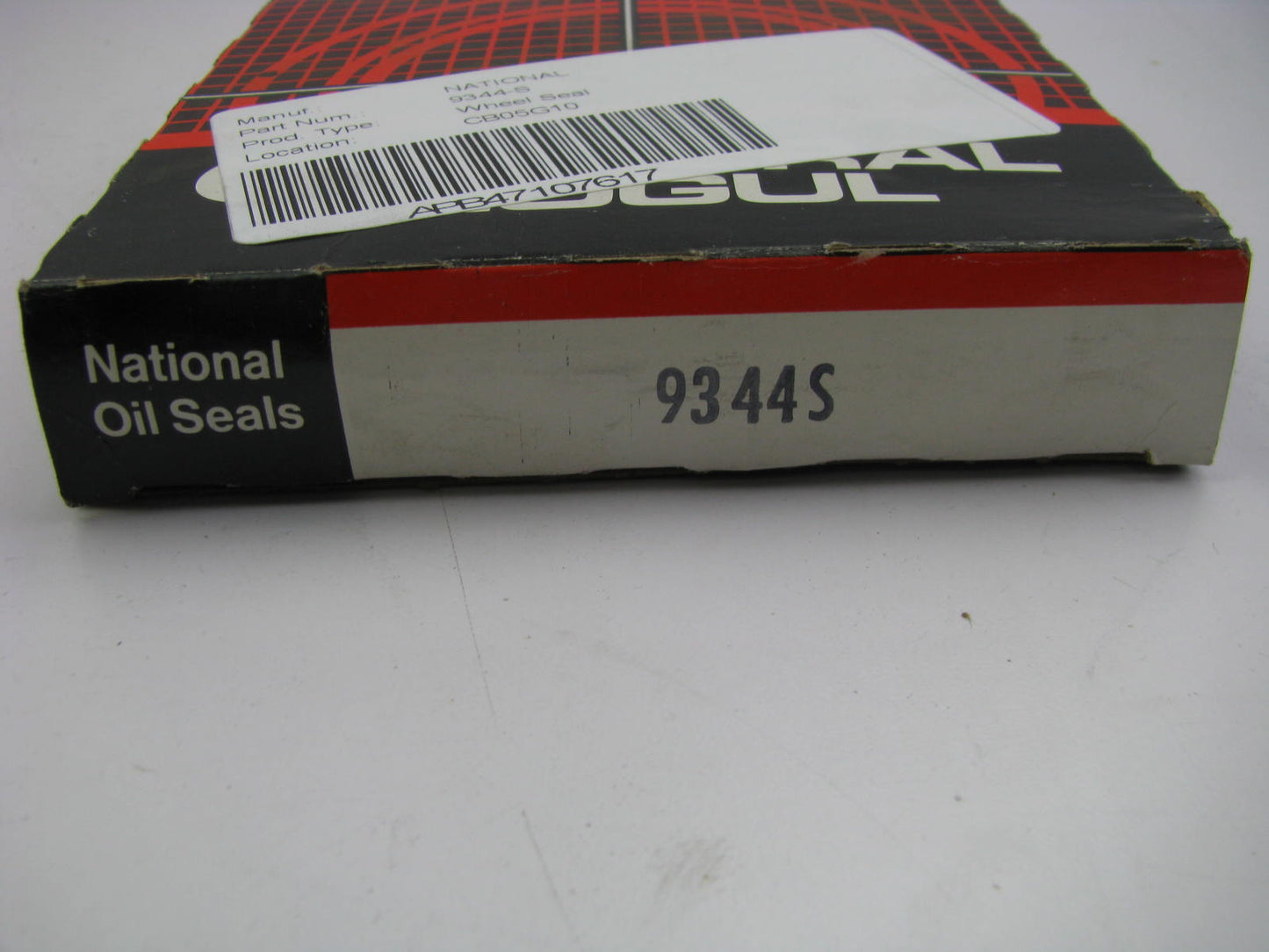 National 9344-S Wheel Seal Rear Outer - 4.582'' OD X 1.375'' ID X 0.259'' W - 13955