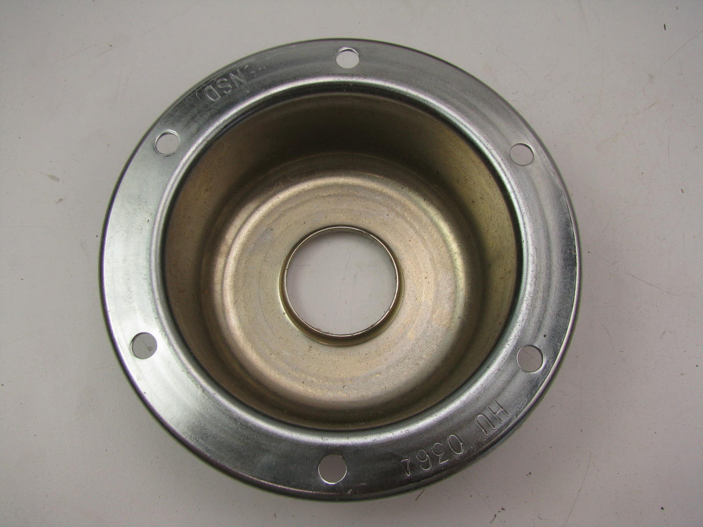 National HU-036-A Wheel Oil Bath Hub Cap - 6.875'' OD X 5.875'' Bolt Cir X 6 Bolts