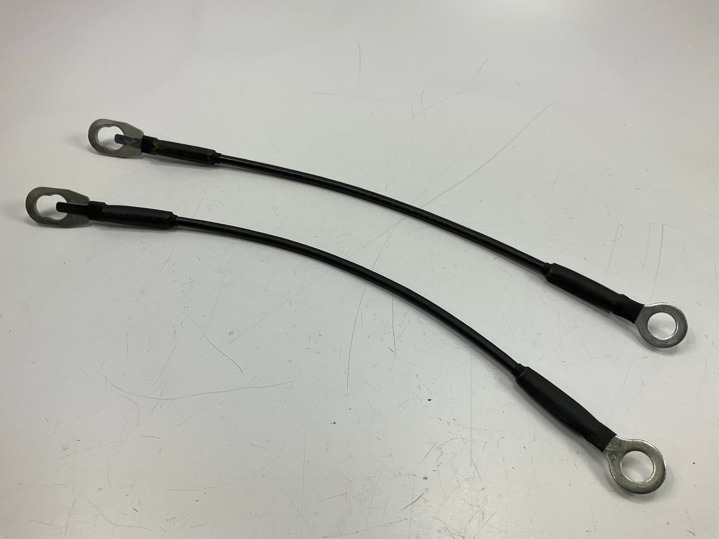 Needa 38541 Tailgate Support Cables, Pair, For 1998-2005 Nissan Frontier