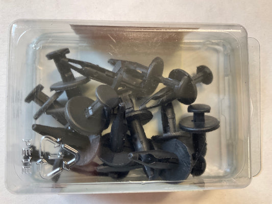 Needa 452630B Upper Cover Retainer Clips For 2007-2010 Saturn Sky - 15/Pack