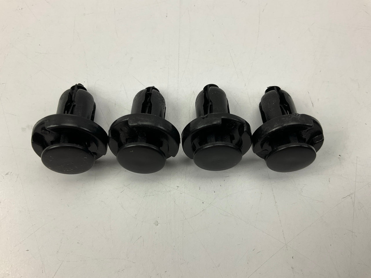 Needa 455130B Bumper Cover Spacer Panel / Fender Liner Retainer Clips, 12 Pcs