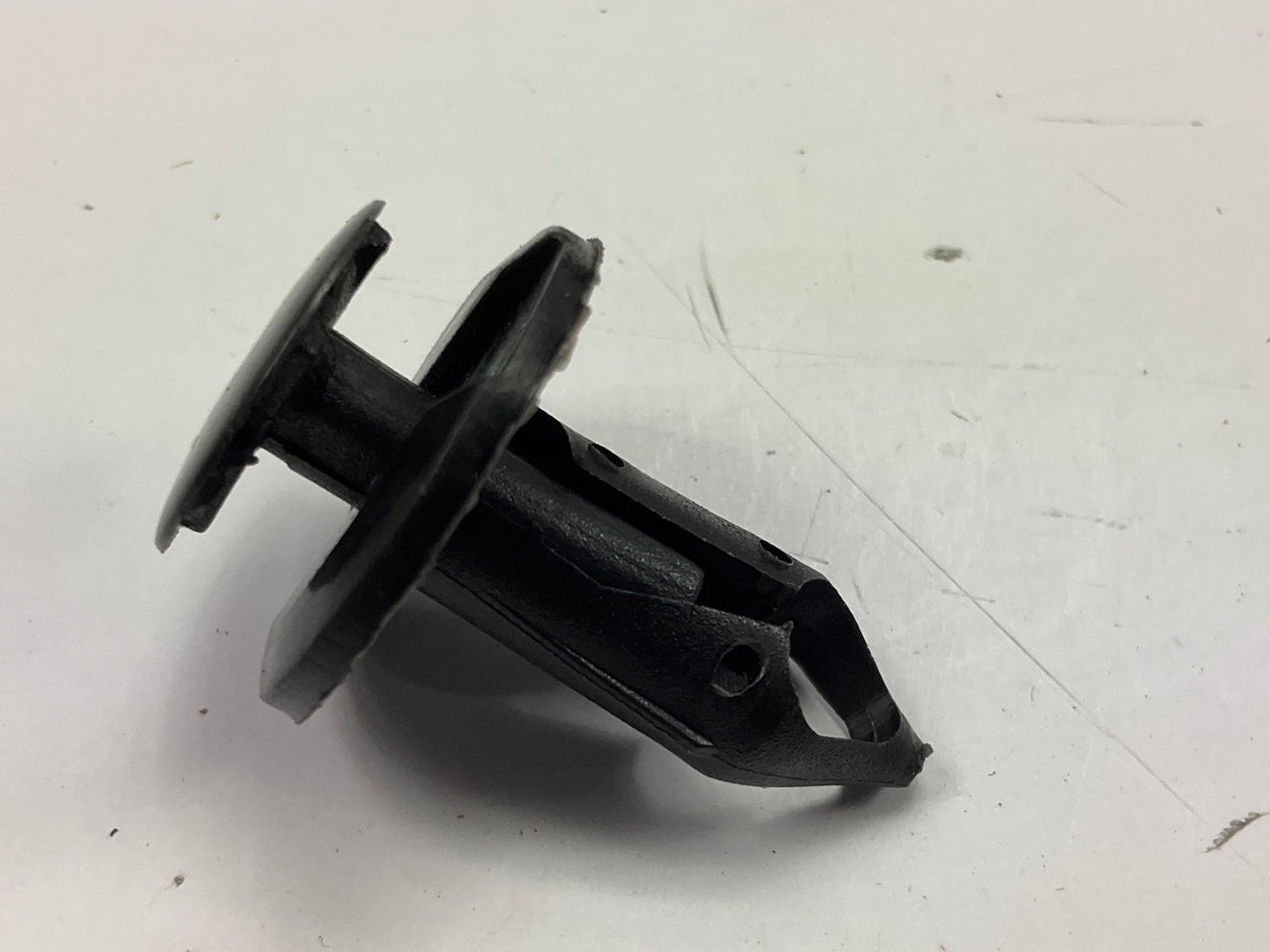 Needa 455140B Bumper Cover Retainer Clips - 12 Pcs, Replaces GM 21030249
