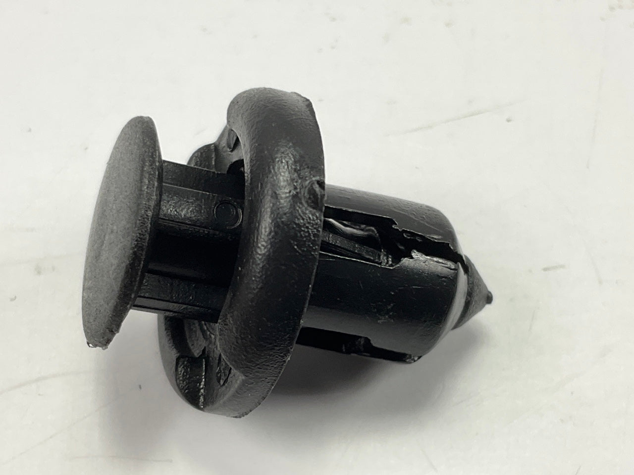 Needa 455360B Push-in Bumper Cover Retainer Clips, 12 Pack, 91503-SZ3-003