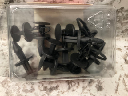 Needa 461030B GM Trim Panel Retainer Clips - 12 Pack