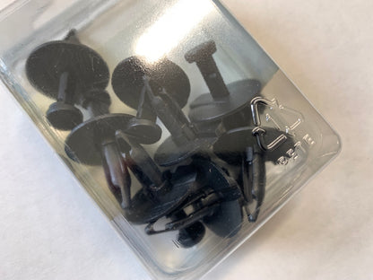 Needa 465350B Exterior Trim Retainer Clips For Chrysler 6501590 - 8 PACK