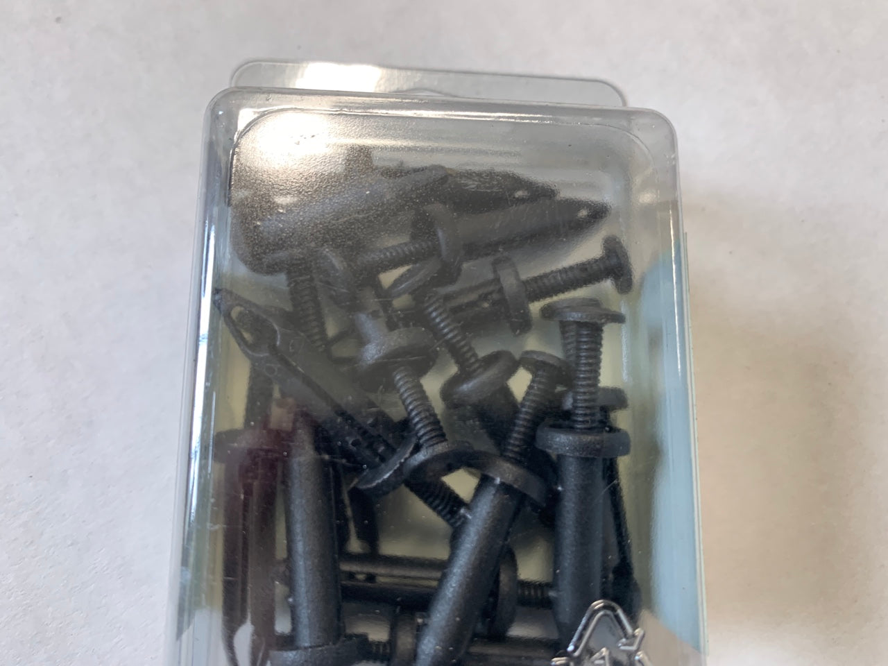 Needa 479552B Ford Push Style Retainer Rivet Clips Replaces N805026S - 16 Pack