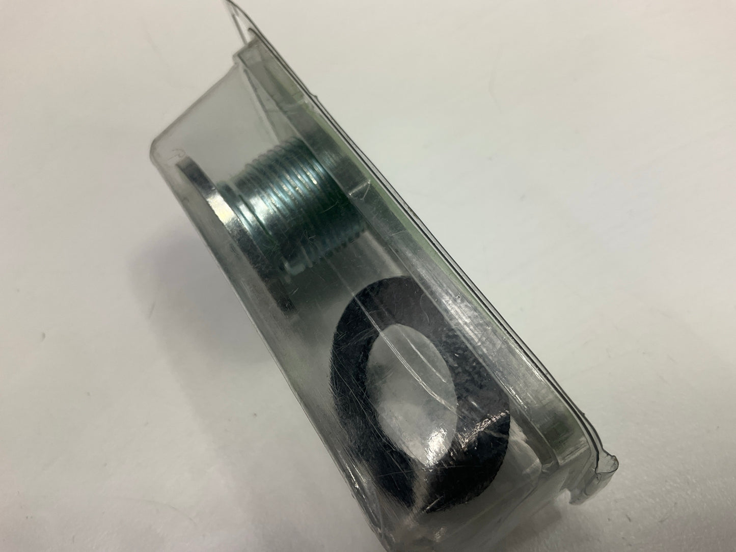 Needa 65384 Differential Gear Oil Drain Plug M22-1.50
