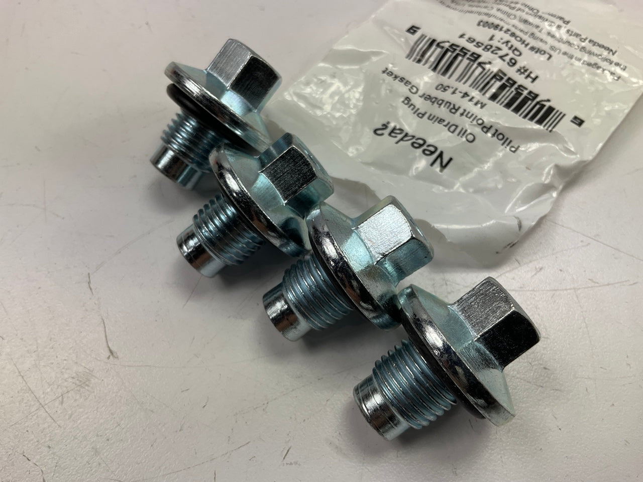 (4) Needa 6728561 Oil Drain Plug,  PILOT POINT, M14x1.5 Thread