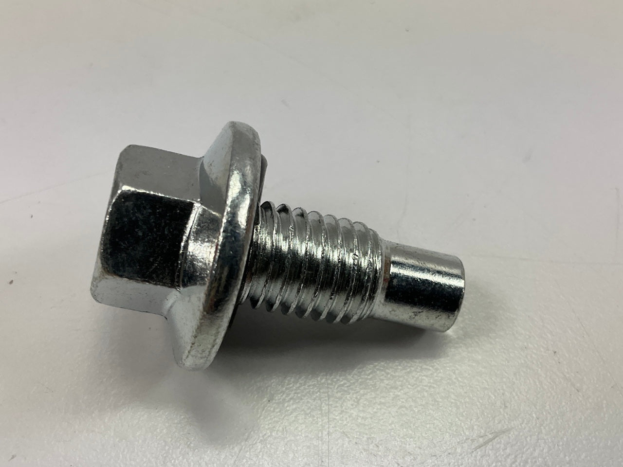 Needa 6730761 Pilot Point Oil Drain Plug, M12-1.75