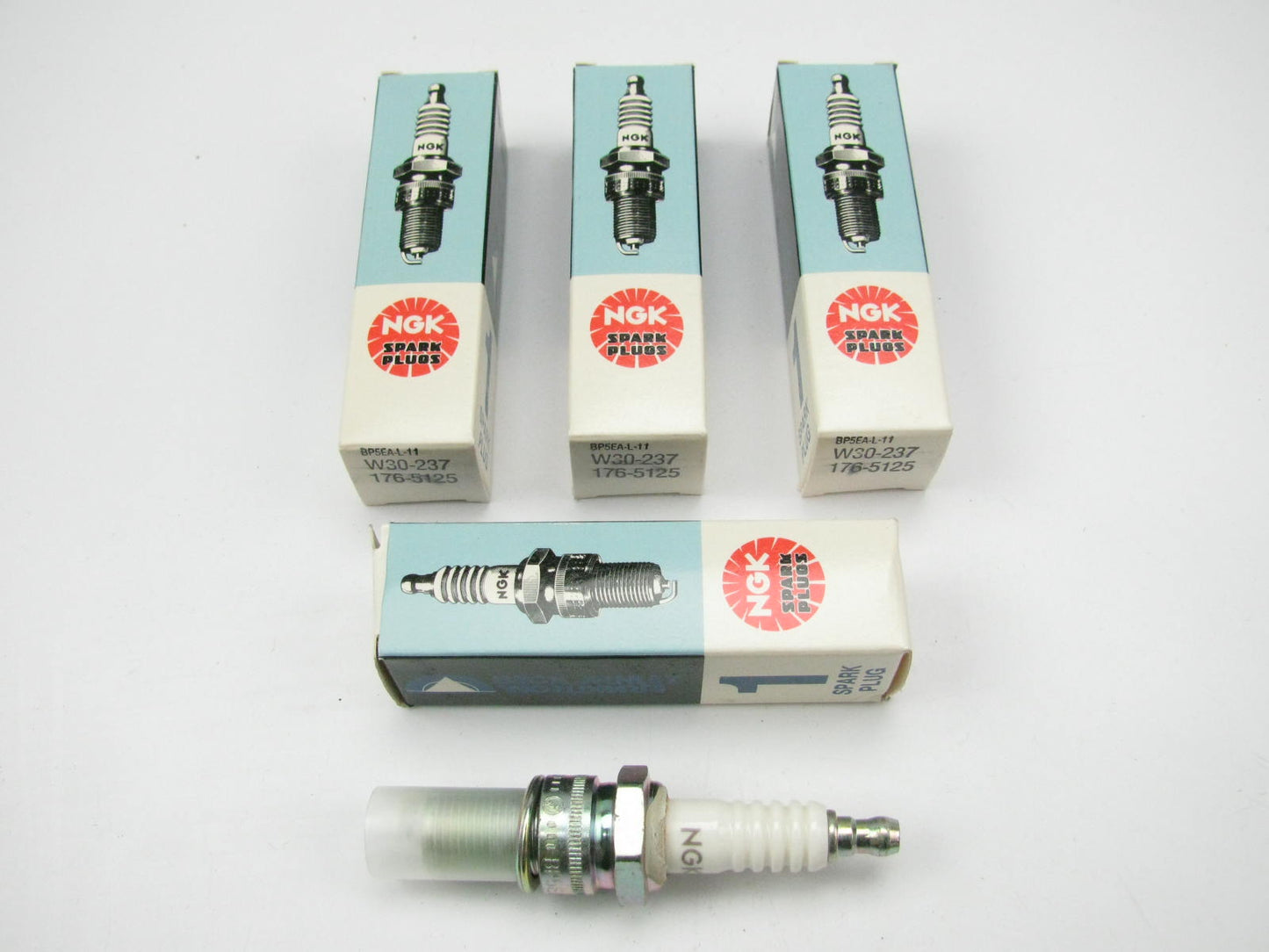 (x4) Geniune  NGK BP5EAL11 Spark Plugs