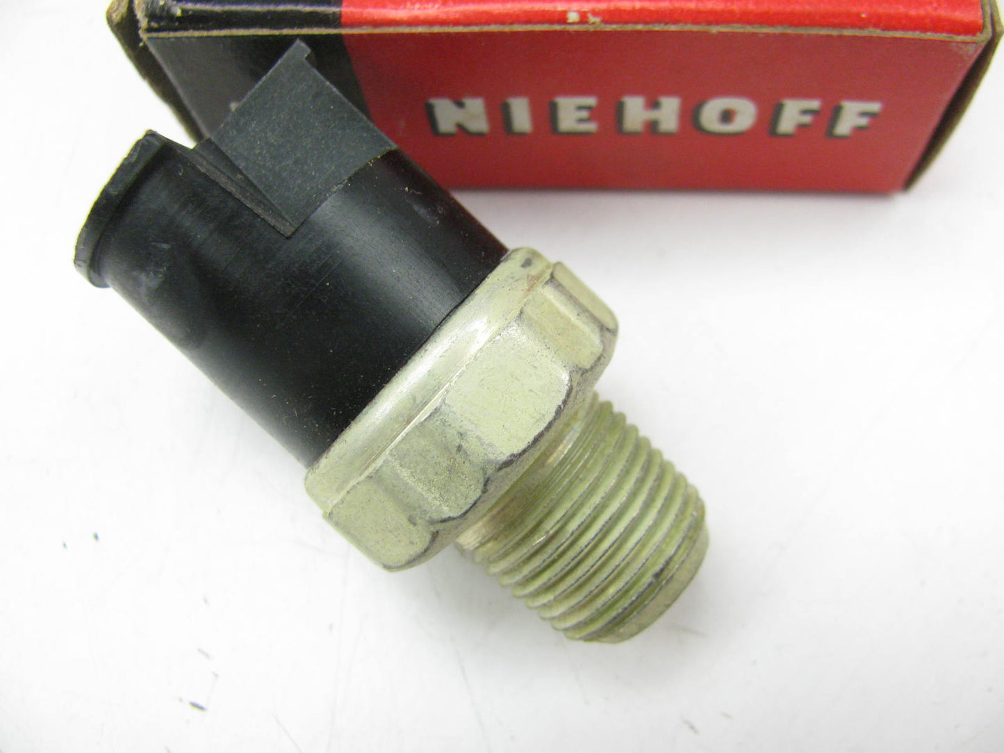 Niehoff AL-133W Engine Oil Pressure Sender Switch For Light