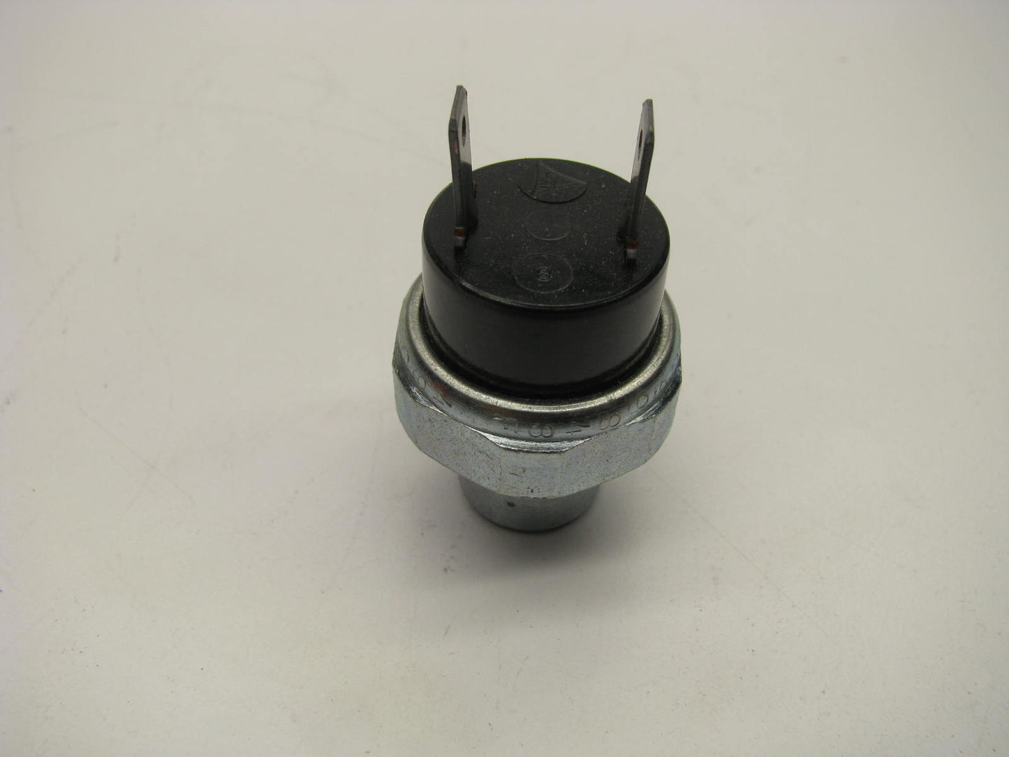 Niehoff DR 127A A/C Compressor Cut-off Switch 1976-1979 Buick, Olds Pontiac