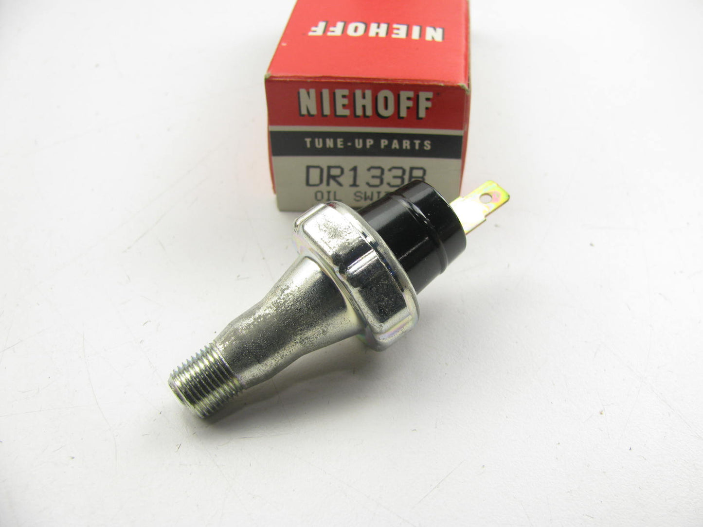 Niehoff Engine Oil Pressure Sender Switch For Dash Light  DR133B