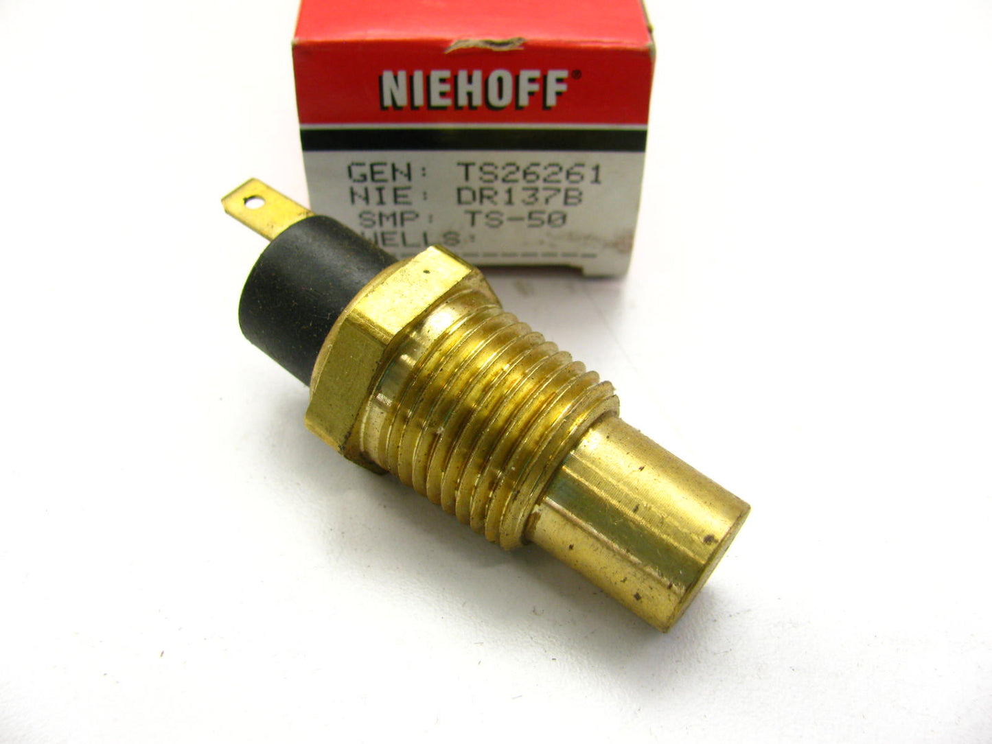 Niehoff DR137B Engine Coolant Temperature Sender Switch Sensor