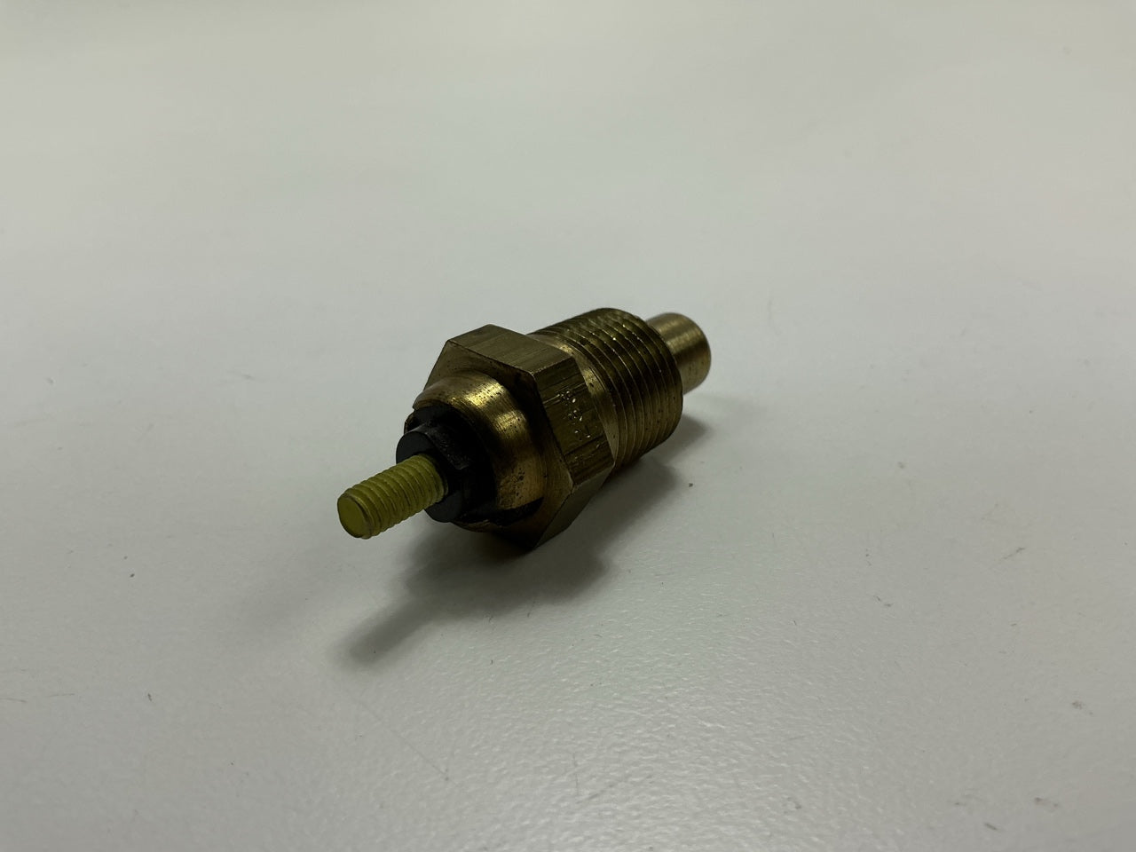 Niehoff FF-134B Coolant Temperature Sensor Temperature Sender B7A-10884-B