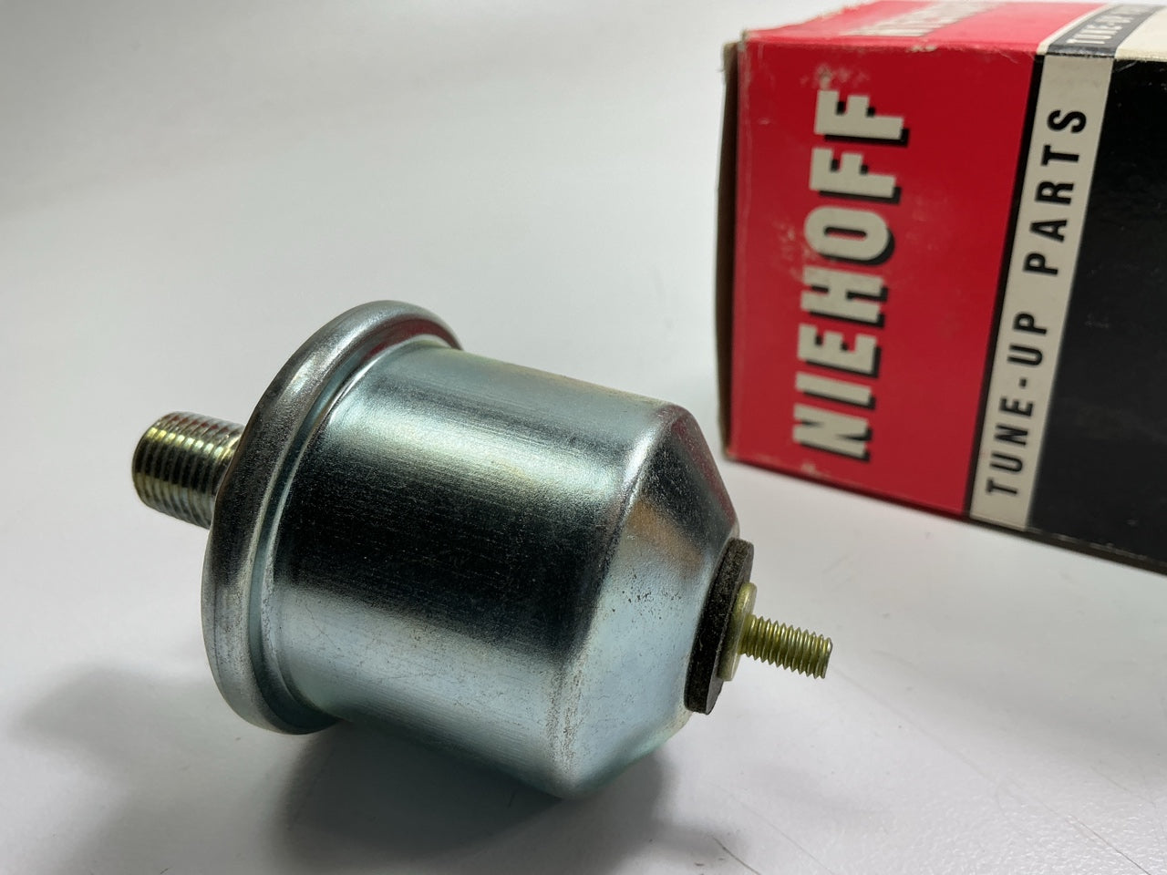 Niehoff FF135B Engine Oil Pressure Sender Sensor Switch