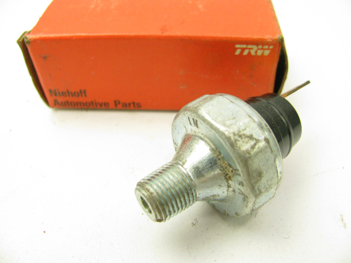 Niehoff WA-618A  Engine Oil Pressure Sender For Light