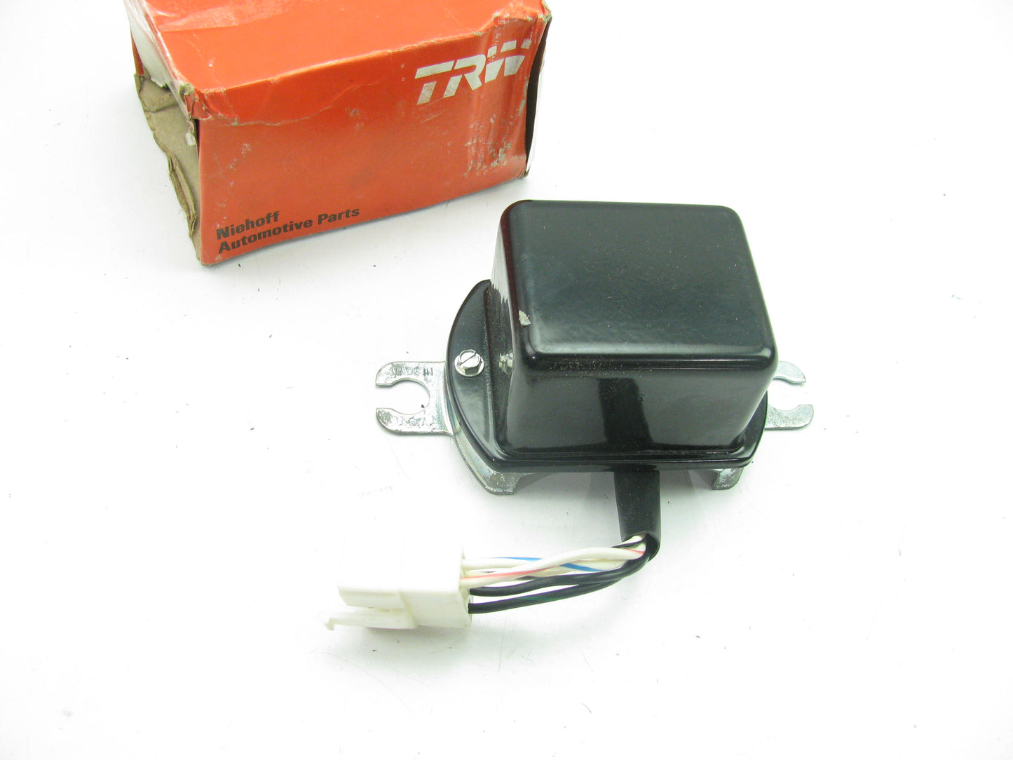 Niehoff WA-720 Voltage Regulator For 1975-1980 Chevrolet LUV Pickup