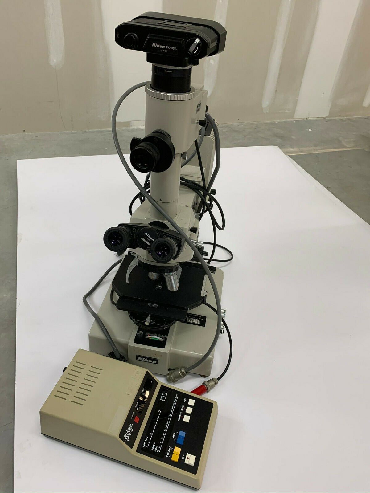 UNTESTED Complete Nikon Fluophot Microscope + Nikon FX-35A Camera + 2 Objectives