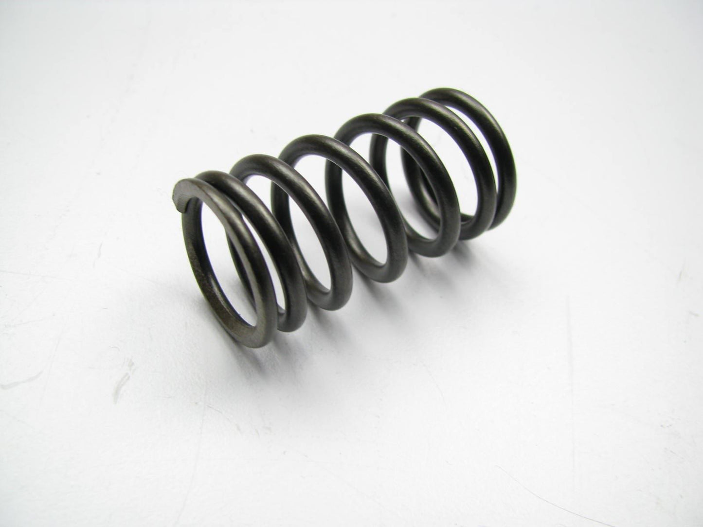 New Genuine Engine Valve Spring For 2012-2014 Nissan Versa 132033HC0A