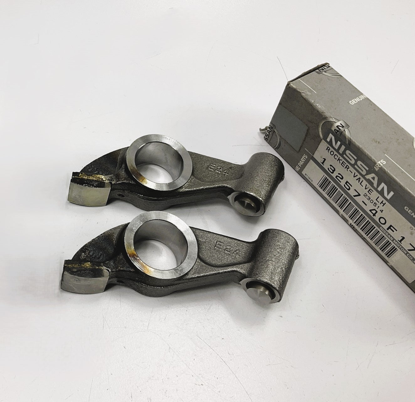 (2) Engine Rocker Arm EXHAUST CYL. 2 Or 4 ONLY OEM For Nissan KA24E  1325740F17
