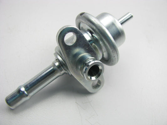 NEW GENUINE Fuel Injection Fuel Pressure Regulator OEM For 2001 Nissan Altima