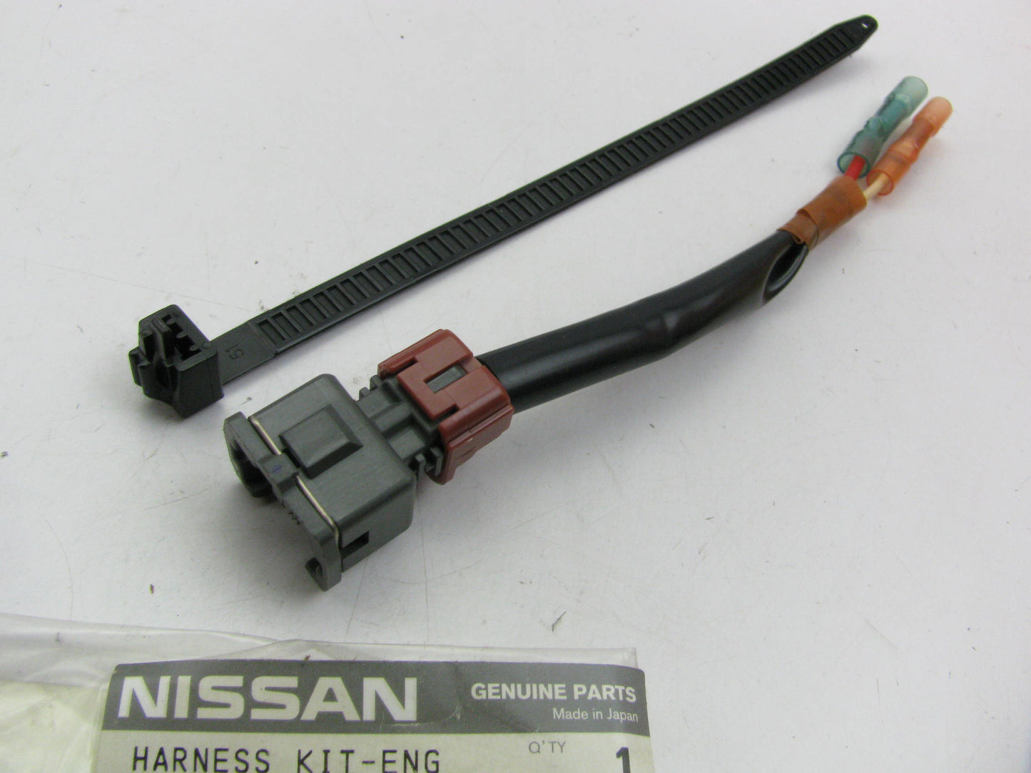 RARE - NEW OEM For Nissan Offset-Tab Fuel Injector Pigtail Connector 24027-60Y26