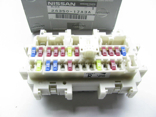 New Interior Instrument Panel Fuse Box Junction Block For 2011-2014 Nissan Quest