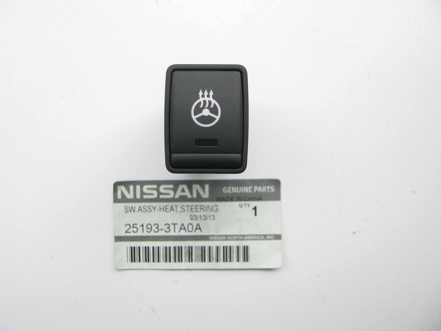 NEW GENUINE OEM 251933TA0A Heated Steering Wheel Switch For Nissan