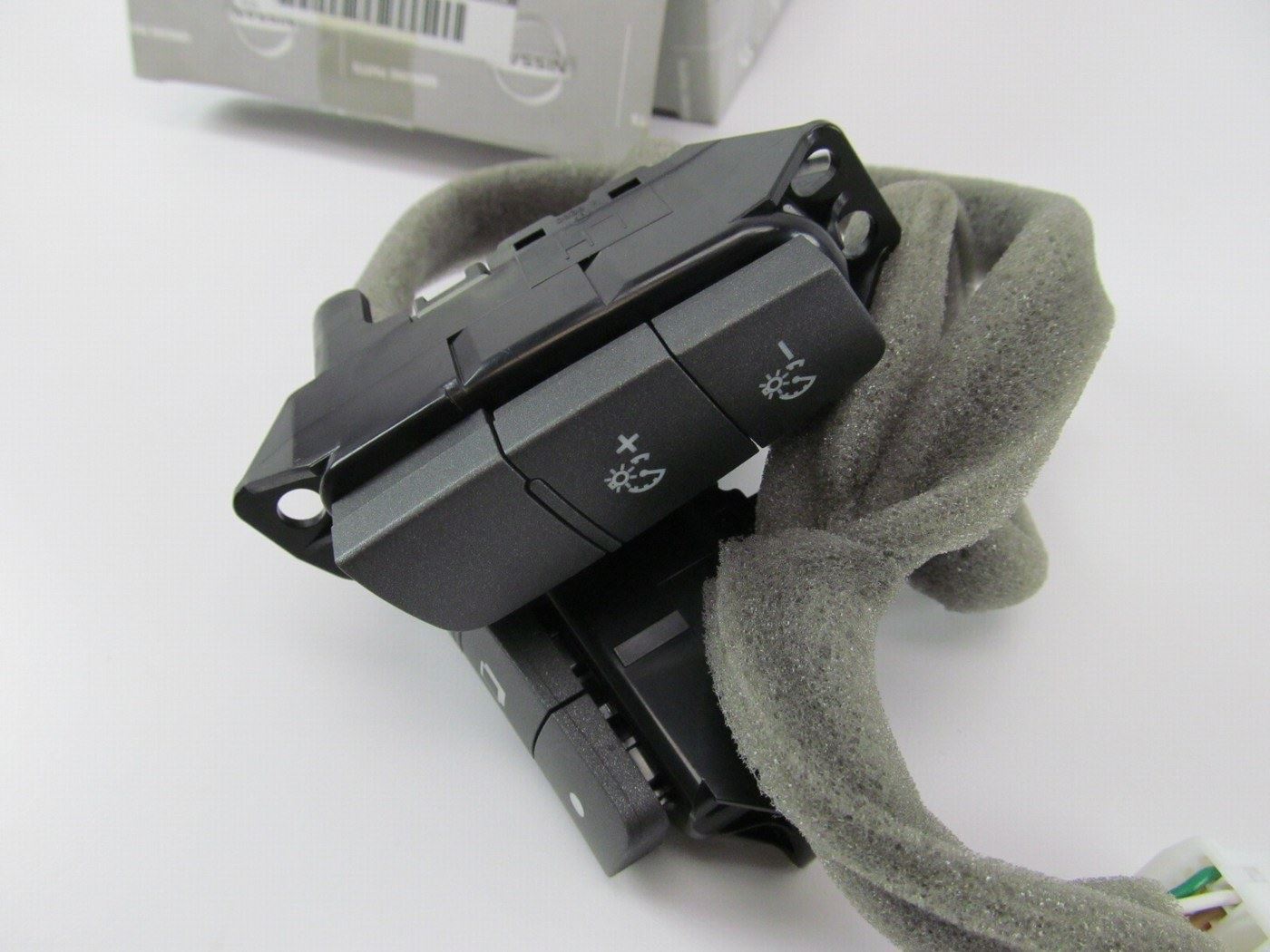 NEW - OEM 25273-1MA0B Meter Display Switch Assembly For Infiniti