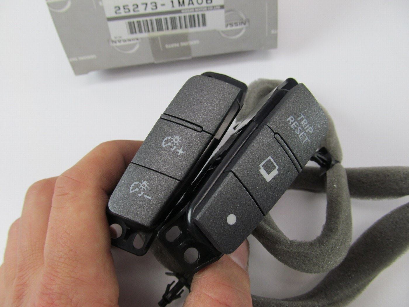 NEW - OEM 25273-1MA0B Meter Display Switch Assembly For Infiniti