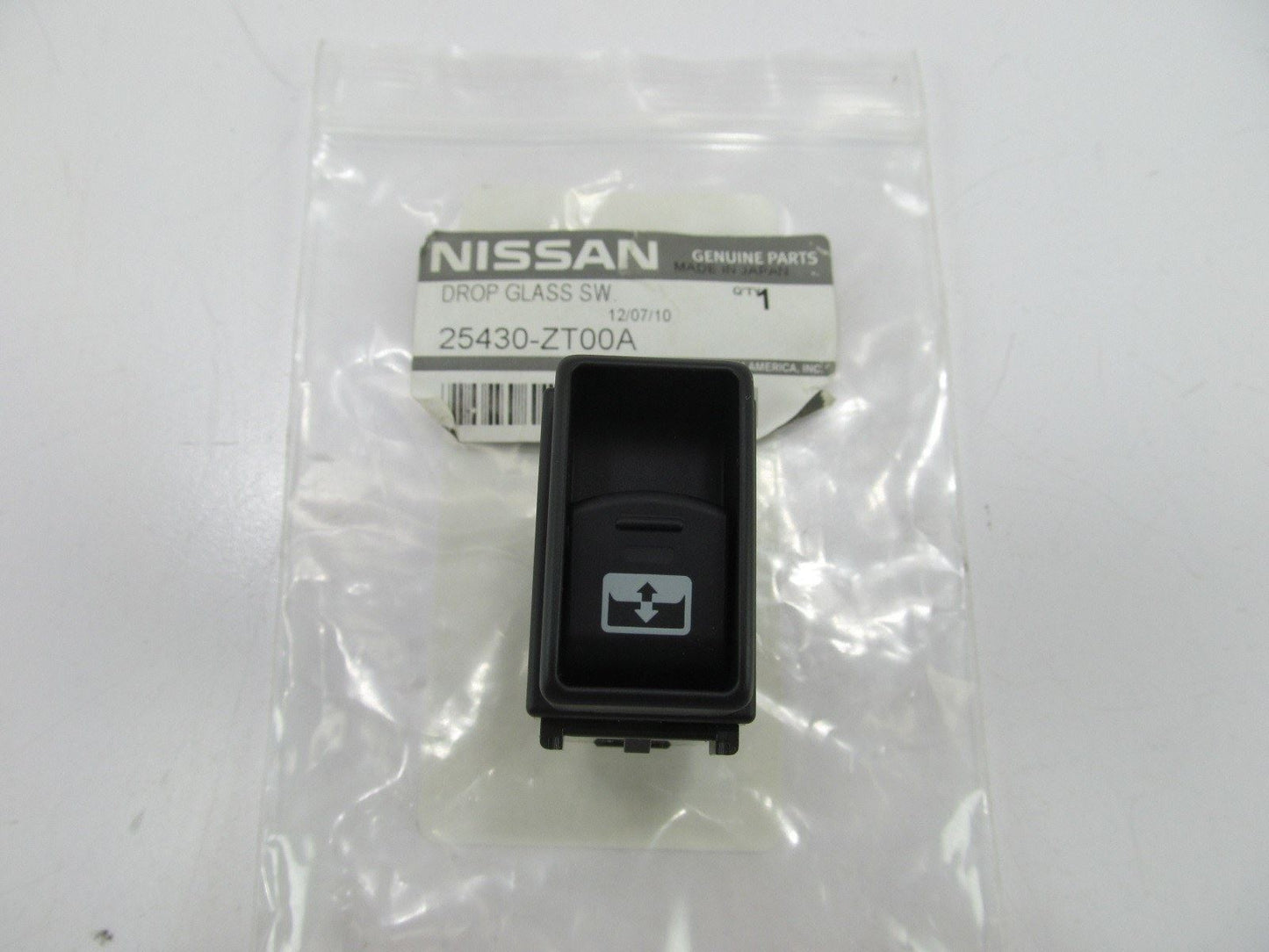 NEW Rear Back Glass Window Switch For 2009-2015 Nissan Titan (w/o Sunroof ONLY)